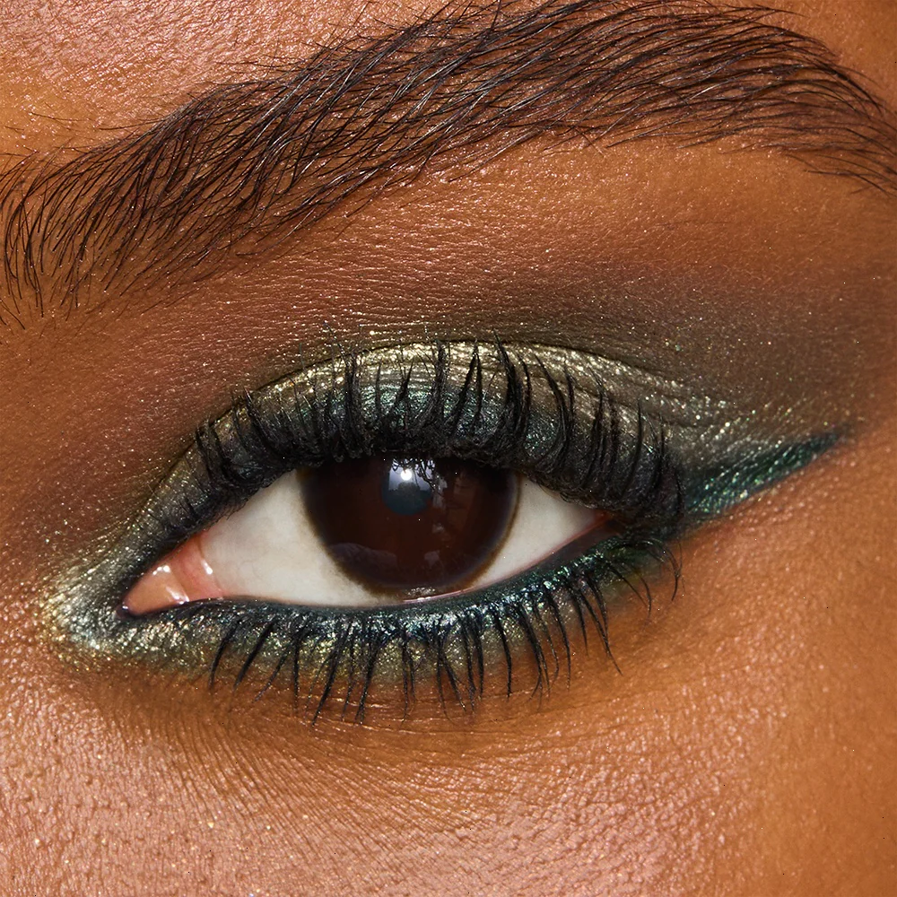 CHARLOTTE'S PALETTE OF BEAUTIFYING EYE TRENDS - EMERALD EFFECT - Image 2