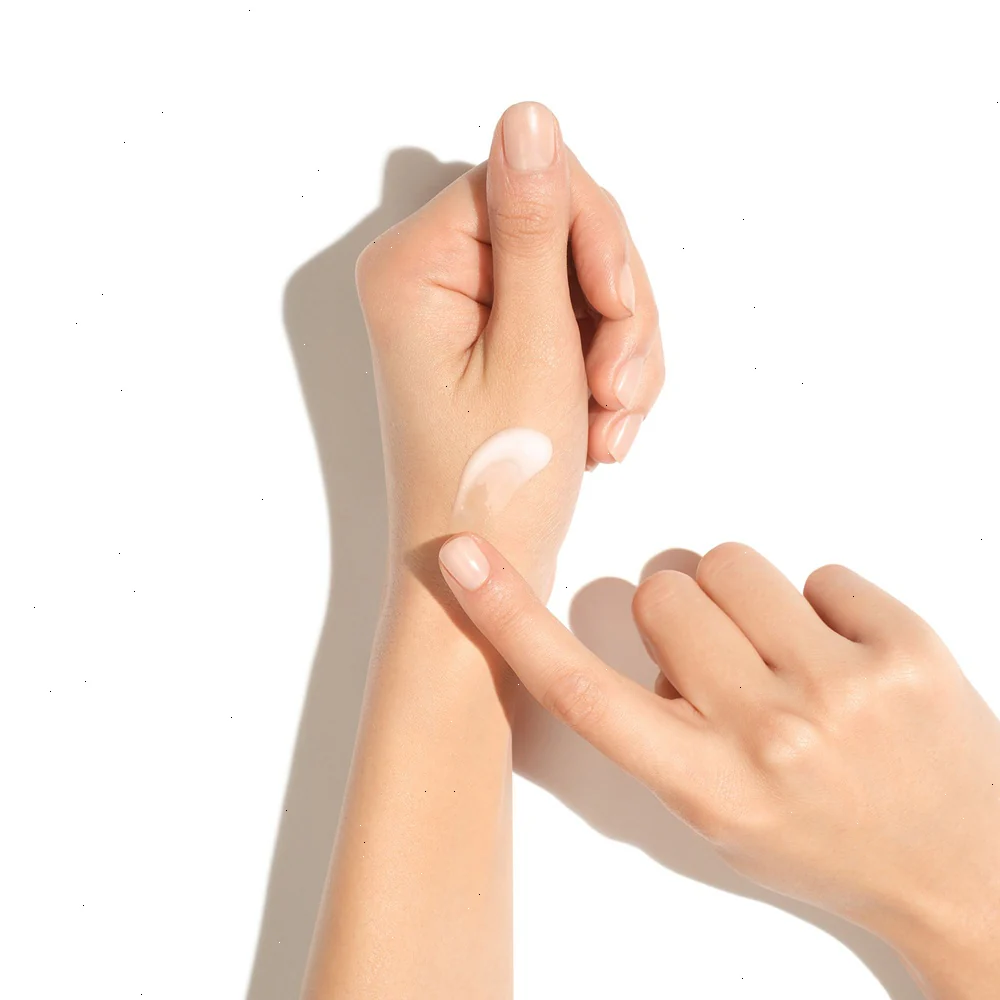 DARK SPOT CORRECTING RADIANCE RECOVERY SERUM - 10 ML - Image 9