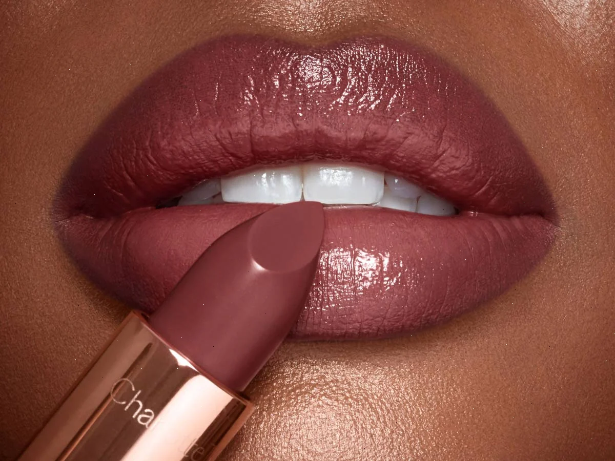 PILLOW TALK LIP KIT & MAKEUP BAG - ICONIC MAKEUP KIT - Image 3