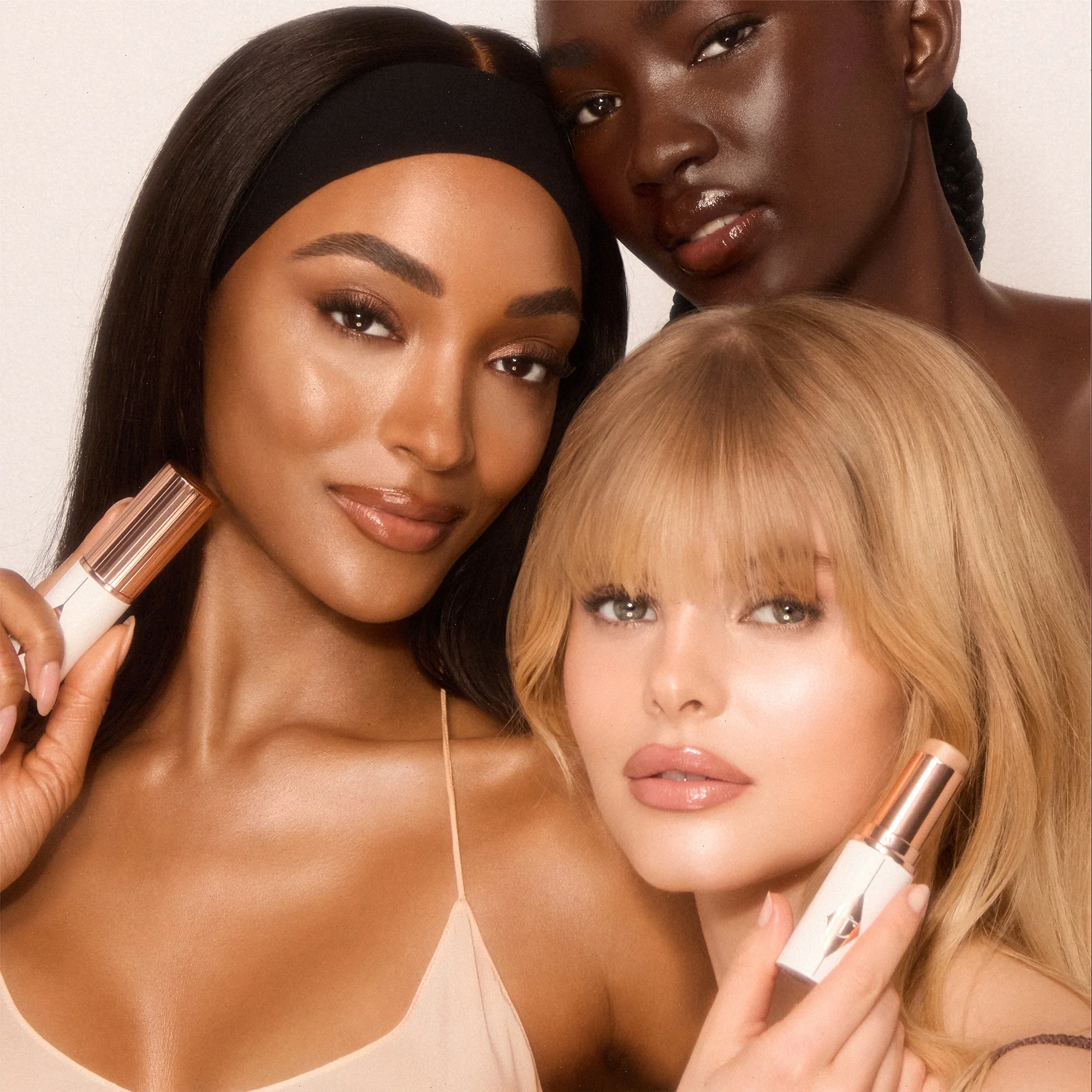 UNREAL SKIN SHEER GLOW TINT HYDRATING FOUNDATION STICK - 5 MEDIUM - Image 4